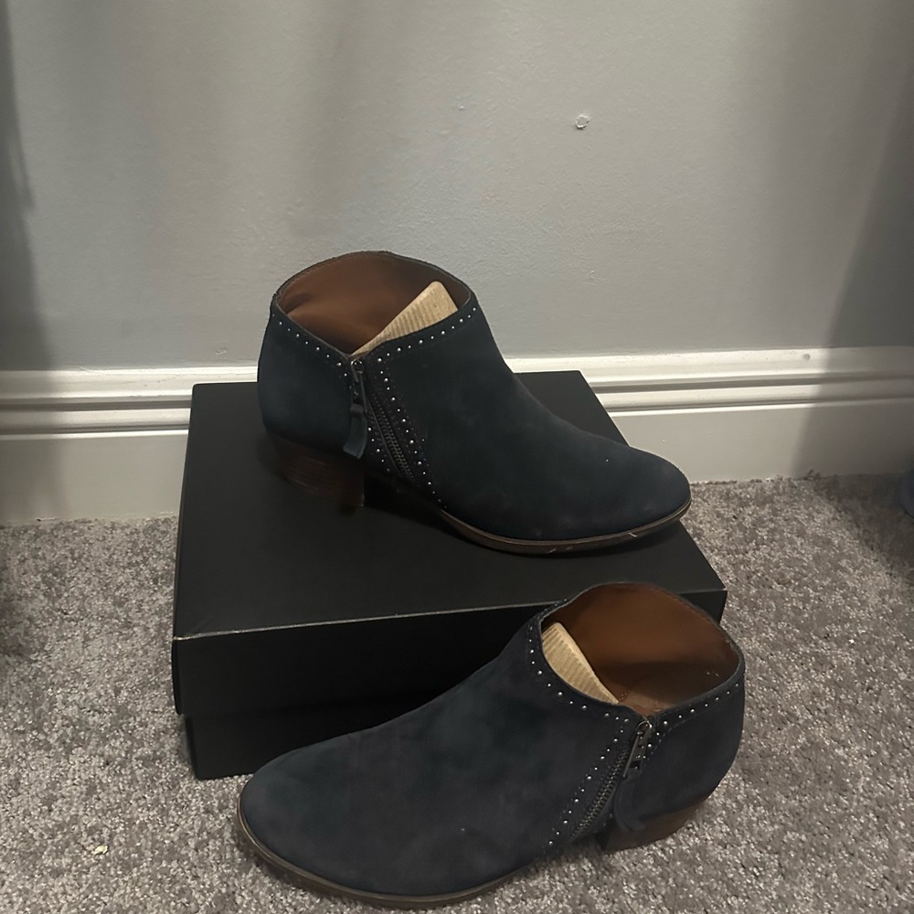 Lucky Brand Women's Navy Ankle Boots